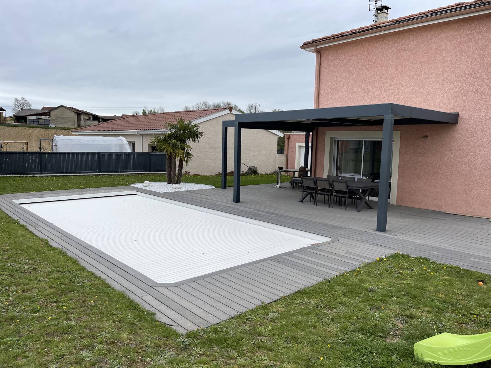 Transformez votre terrasse à Limonest avec une pergola sur mesure – Contactez-nous !